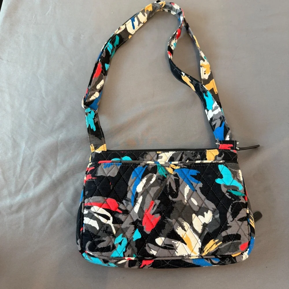 Vera Bradley Painted Feathers Quilted Cotton Crossbody Bag Organizer‎ Wallet